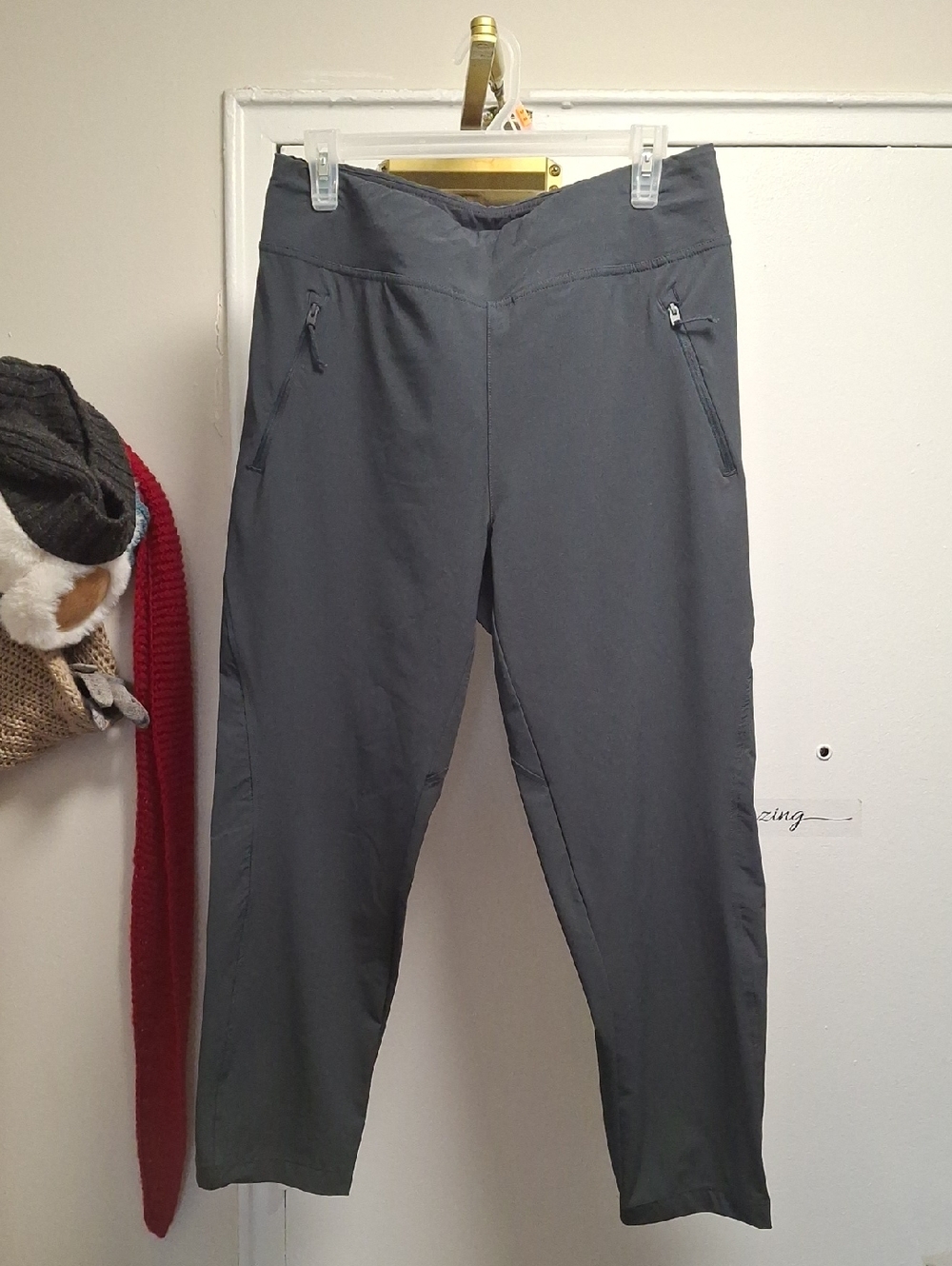 Mountain Hardwear Dynama Active Joggers Dark Gray Women’s Size Medium Inseam 25"